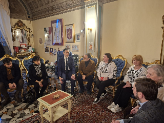 Jesi – Il sindaco riceve la Caritas di Kiev: “Vicini al dramma del popolo ucraino”